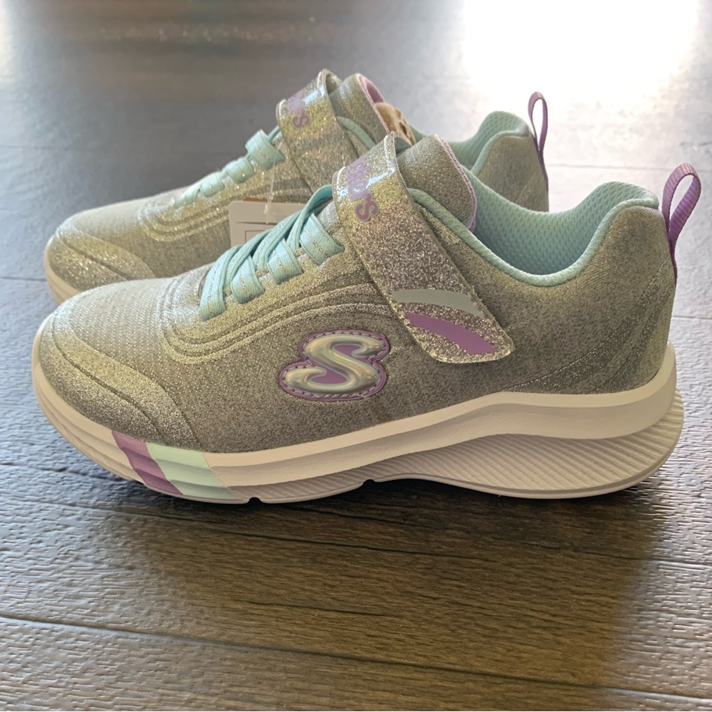 Skechers girl’s shoes